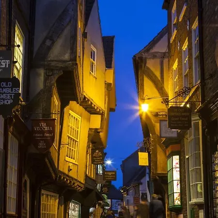 Stodham - One Bed Near Minster