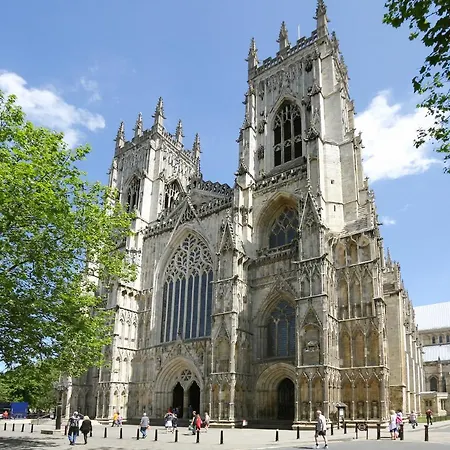 Stodham - One Bed Near Minster *